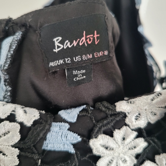 BARDOT // Botanica Lace Midi Dress - Picture 4 of 4